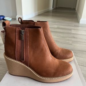 Tom’s Women’s Boots Size 6